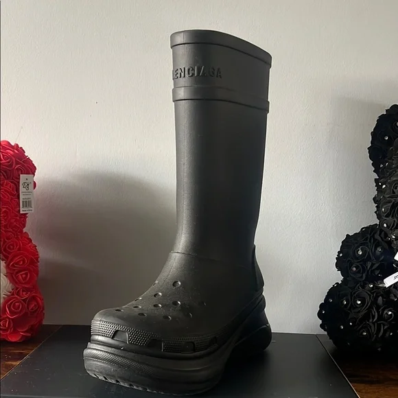 Balenciaga | Shoes | Balenciaga Matte Black High Boots  display picture 3